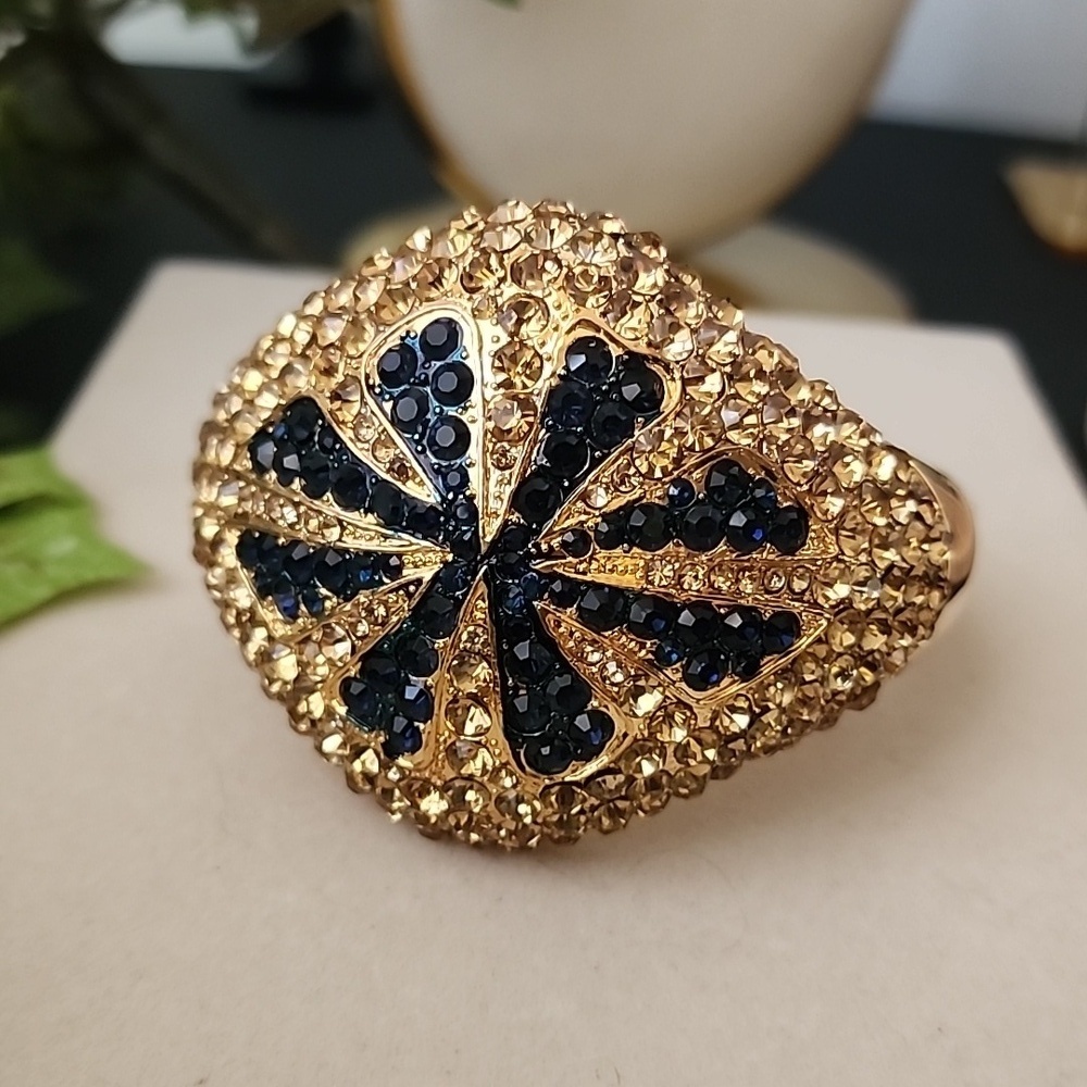 Vintage Gold Chunky Hinge / Clamper Dome Bracelet with Black Crystals